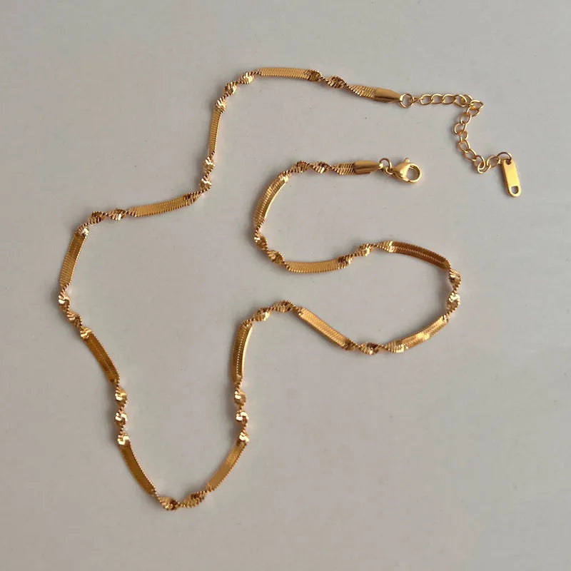 Cadena Relieve Curvo