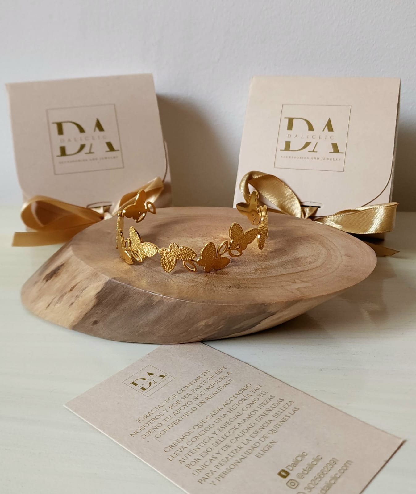 Brazalete Vuelo de Mariposas