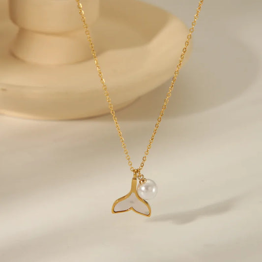 Collar Cola de Pez con Perla Chapado en oro de 18k