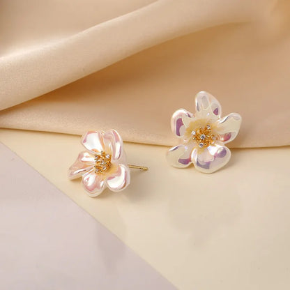 Aretes Camelia Blanca