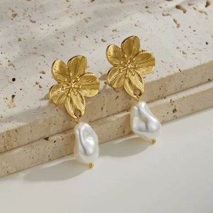 Aretes Brisa de Flor con Perla